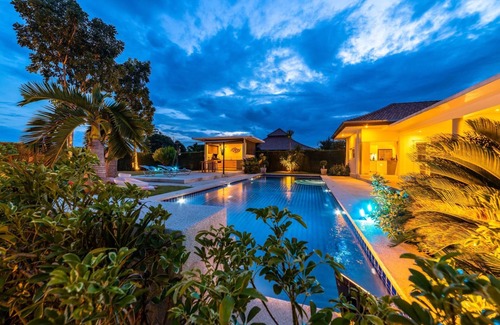 Hua Hin Villa | Modern 3 Bedroom Pool Villa! (MP22)