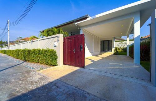 Hua Hin Villa | Modern 3 Bedroom Private Pool Villa ML7