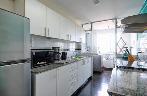 Leuro Condo | Modern 3BDR Apartment with A/C in Miraflores