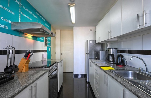 Leuro Condo | Modern 3BDR Apartment with A/C in Miraflores