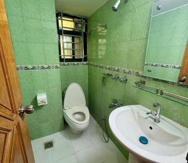 Basundhara Residential Area Apartment | Modern 3BR Flat,Bashundhara ,AC, Wi-Fi, KeyHost Homes