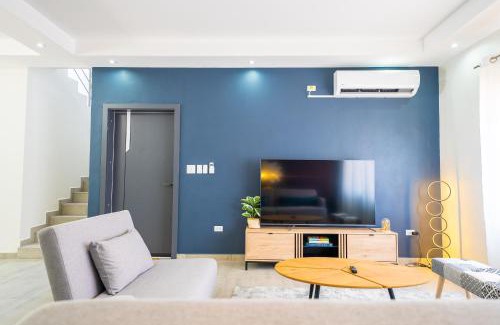 Cole Bay Apartment | Modern 3BR Home with Own Private Pool