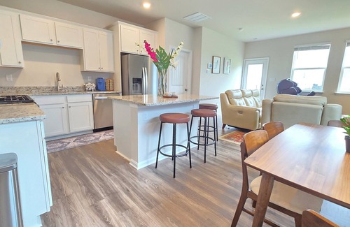 Frankford House | Modern 3BR Townhome in MBTS Resort – Steps to Pools & Shuttle to Bethany Beach