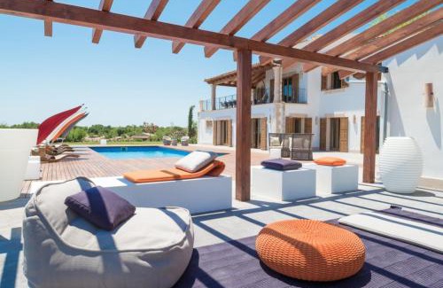 Moscari Villa | Modern 5 Bedroom Villa in Selva, 1455