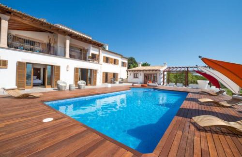 Moscari Villa | Modern 5 Bedroom Villa in Selva, 1455