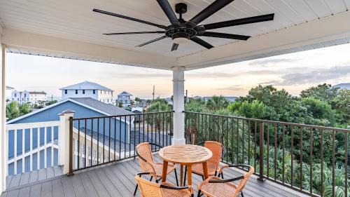 Bahama Beach House | Modern 5BDR w Private Pool 2 min Walk to the Beach Montoute by AvantStay