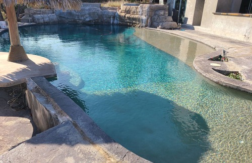 Pedernales Canyon Ranch Apartment | Modern 700 SF Loft with fitness room, WiFi, AC, Pool, Hot Tub, Gym, QUIET & Safe