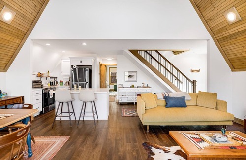 Marshall Cabin | Modern A-Frame Away from it All!