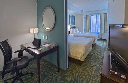 Greensboro Hotel | Modern All-Suite Hotel: Free Breakfast, Indoor Pool, Fitness & Prime Location