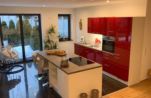 Lauscha Apartment | Modern and barrier-free holiday apartment boho style, bookable massages possible