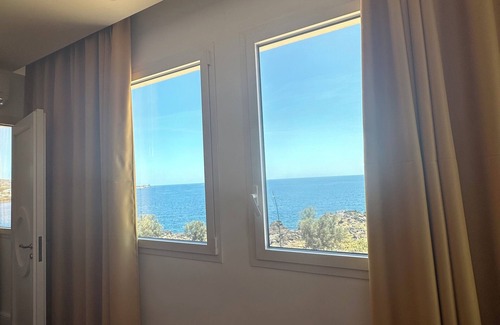 Picanello-Ognina-Barriera-Canalicchio Apartment | Modern and bright apartment located on the Catania waterfront.