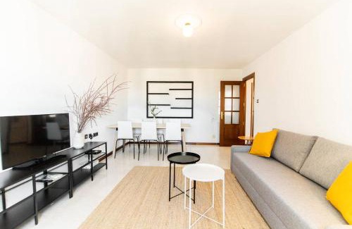 Usera Apartment | MODERN AND BRIGHT APARTMENT Plaza Elíptica -MAGIN