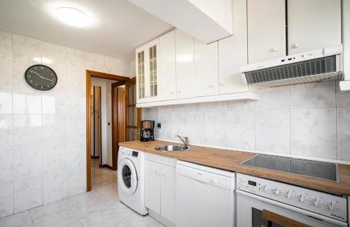 Usera Apartment | MODERN AND BRIGHT APARTMENT Plaza Elíptica -MAGIN