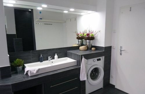 Rosswein Apartment | Modern and spacious! Stylish apartment for about 4 people.