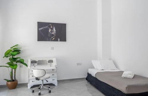 Petralona Apartment | Modern Apartment in Athens, Petralona