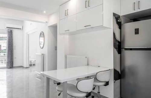 Petralona Apartment | Modern Apartment in Athens, Petralona