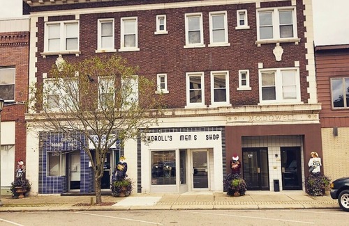 Coshocton Apartment | Modern apartment in downtown Coshocton