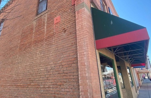 Aztec House | Modern apartment in historic building a walk to Aztec Ruins National Monument