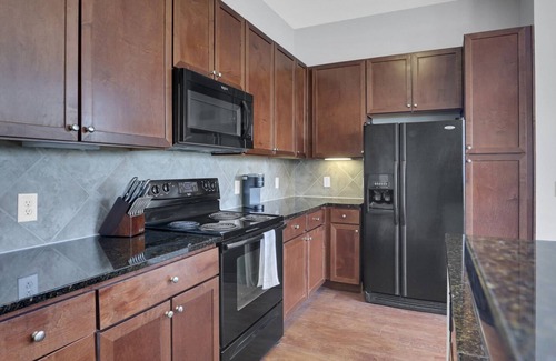 Barker Apartment | Modern Apartment in Prime Location (ID7974X11)