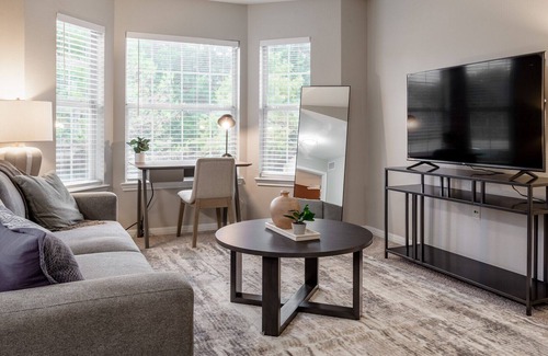 Sweetbriar Apartment | Modern Apartment in Prime Location (ID7806X48)