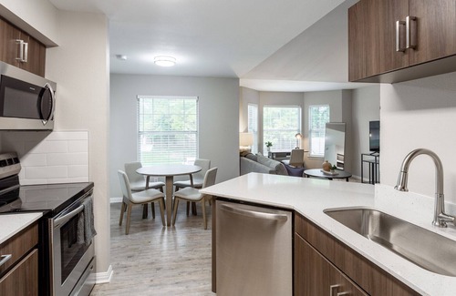 Sweetbriar Apartment | Modern Apartment in Prime Location (ID7806X48)