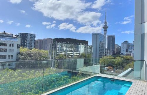 Newton Apartment | Modern apartment in the city center