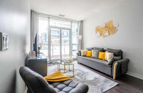 Yonge-Eglinton Apartment | Modern Apartments 2BR 2BA Lillian St with Balcony