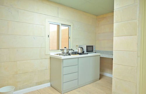 Dammam Apartment | Modern Apartments w Central Location - Ather