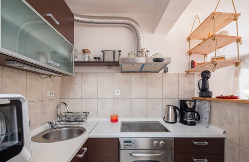 Bacvice Apartment | Modern apt with terrace 4 min walk to the beach