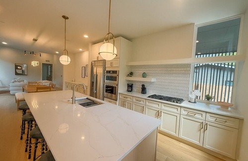 Dawson House | “Modern Austin Oasis with Private Pool – Walk to Zilker & South Lamar!”
