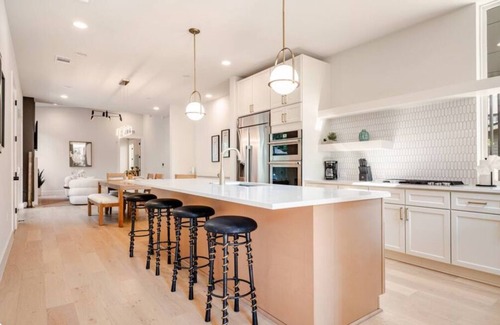 Dawson House | “Modern Austin Oasis with Private Pool – Walk to Zilker & South Lamar!”