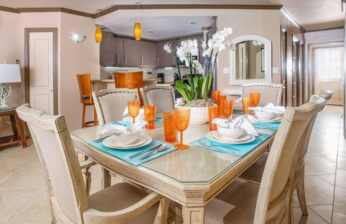 Dover Apartment | Modern Beachfront Condo with Pool - Sapphire 309