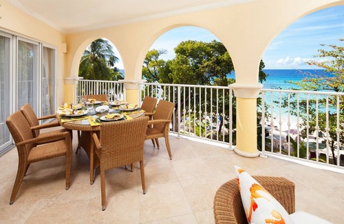 Dover Apartment | Modern Beachfront Condo with Pool - Sapphire 309