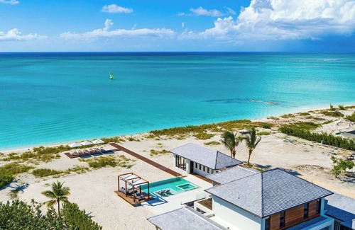 Grace Bay Villa | Modern beach house located on the exclusive Prince of Wales Drive