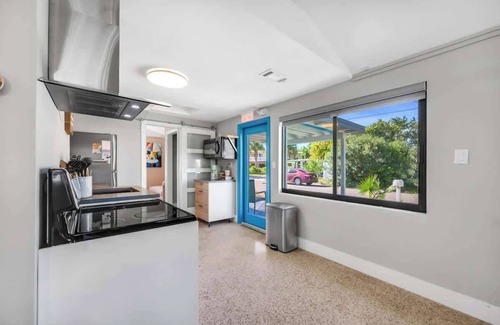 Indian Rocks Beach Cottage | Modern Beach Cottage | Steps to the Beach | Bikes