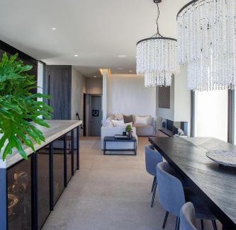 Malabar House | Modern Beachside Haven, Malabar Isyd