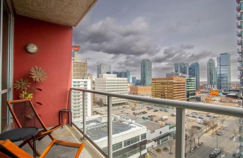 Beltline House | Modern Beltline Escape Sky-High Views DT Views