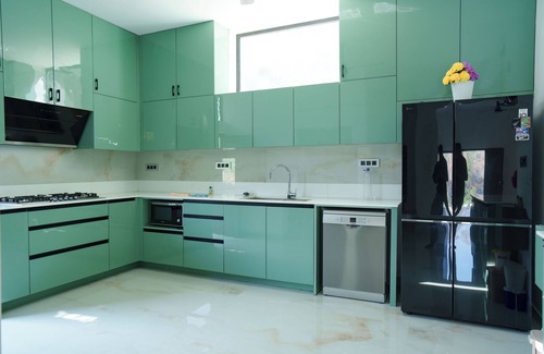 Kedavur Villa | Modern, brand new and mountain view home away from your home!