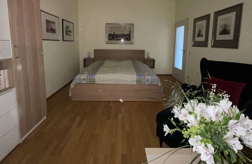 Outer Neustadt Apartment | Modern, bright holiday apartment above Café Pfunds in the outskirts of Neustadt