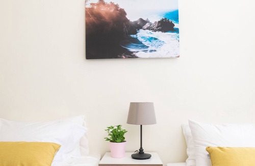 Datong Apartment | Modern Building in City Center Super Clean 3/2bath across Taipei Main Station