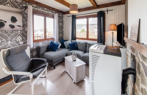 Corbion Ski Chalet | Modern chalet in Bouillon with garden