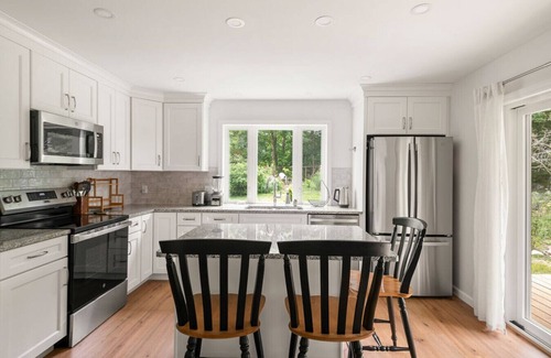 Willard House | Modern Coastal Retreat on Cottage Road