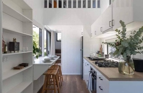 Tallebudgera Valley Cabin | Modern comfy tiny home in prime location neat beaches and waterfalls