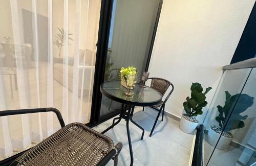 San Jose Apartment | Modern Condo in Núcleo La Sabana with Pool