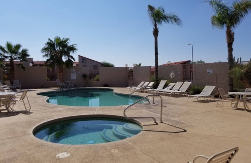 Apache Junction Condo | Modern Condo-Mountain Views-Heated Pool