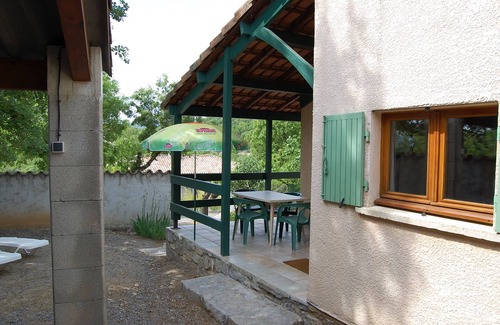 Joyeuse House | Modern cottage, swimming pools, Wifi, playground, village of gites closed and sported