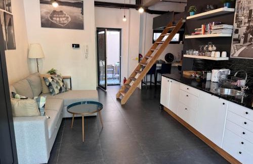 Schipperskwartier House | Modern cozy studio with backyard