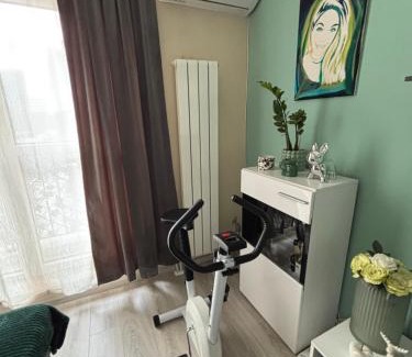 Sofia Apartment | Modern, Cute and Comfy Apartment - FREE PRIVATE PARKING