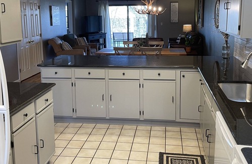 Branson Condo | Modern day rustic retreat~ Foothills Condo--sleeps 8- close to all the fun!!