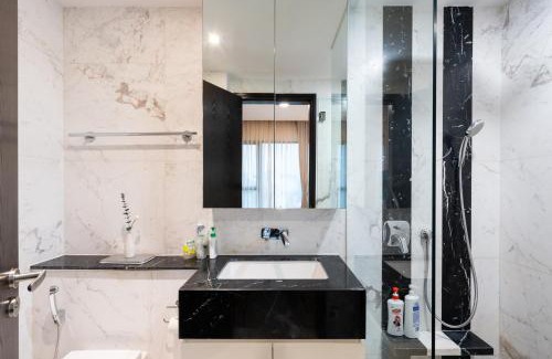 District 1 Apartment | Modern District 1 2BR&3BR D1&Zenity apartment OUTDOOR Jacuzzi Pool